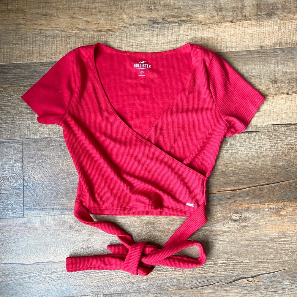 Red Cropped Tie T-Shirt